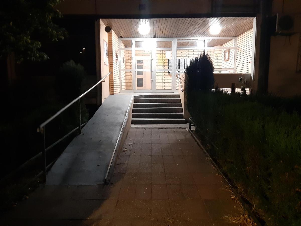 Serbian Home, Gandijeva 162 بلغراد المظهر الخارجي الصورة